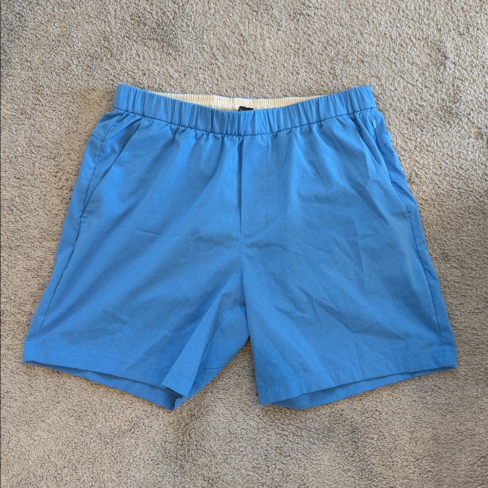 Men’s Lululemon golf/athletic shorts 7”